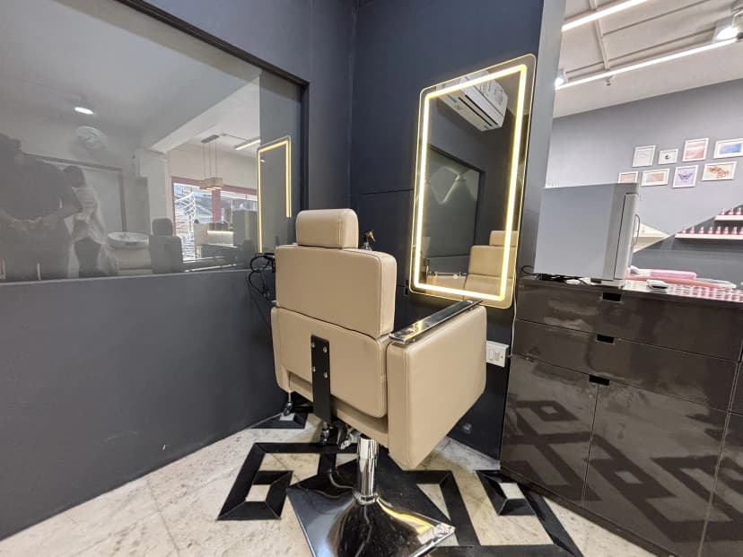 Illuminated Vanity Styling Station & Dermal Treatment Suite
